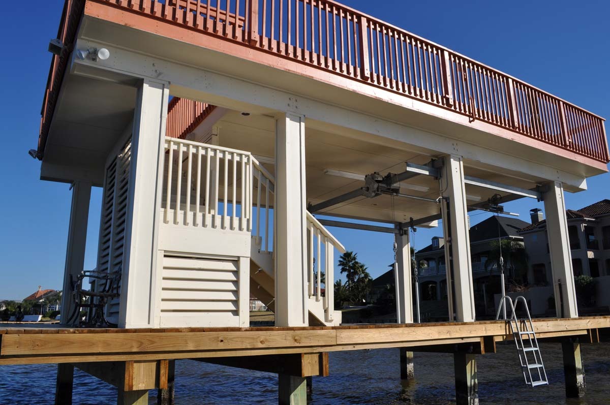 Boat lift  manufacturers